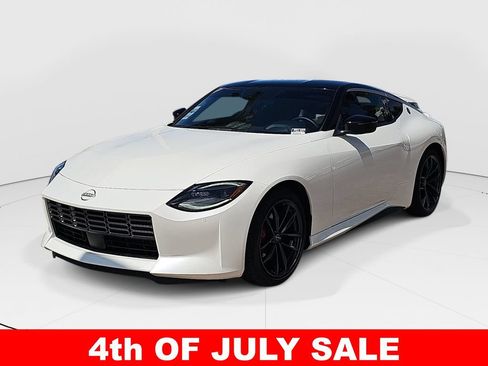 Used 2025 Nissan Z Performance w/ Floor Mat Package RWD image 7