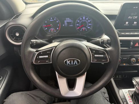 Used 2020 Kia Forte LXS FWD image 12