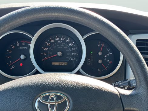 Used 2008 Toyota 4Runner SR5 RWD image 28