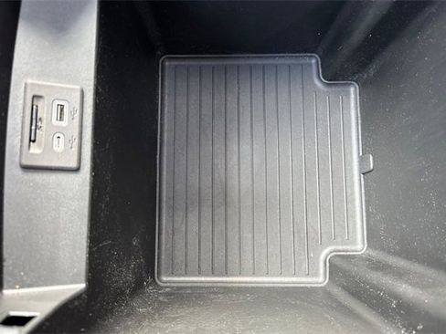 Used 2021 Chevrolet Tahoe RST w/ Luxury Package image 34