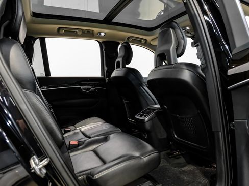 Used 2017 Volvo XC90 T6 Momentum w/ Vision Package image 42