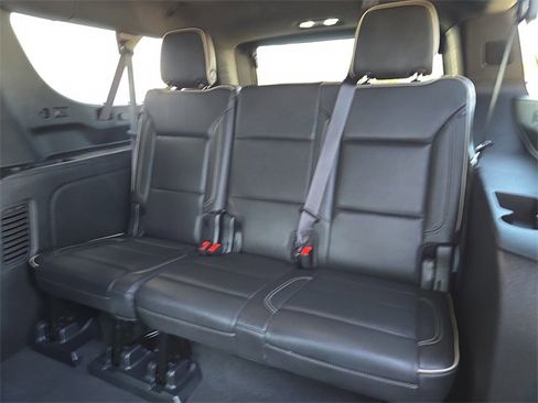 Certified 2022 Chevrolet Suburban Premier image 16