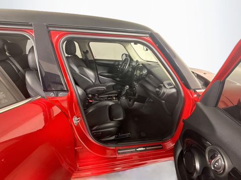 Used 2018 MINI Cooper S FWD image 29