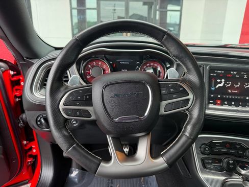 Used 2020 Dodge Challenger SRT Hellcat RWD image 14