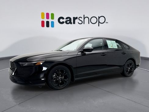 Used 2025 Honda Accord SE image 1