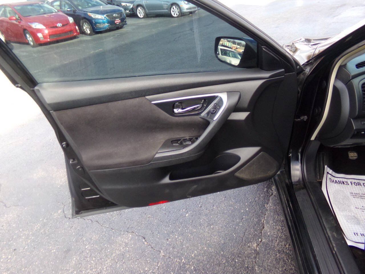 Used 2013 Nissan Altima 2.5 S FWD image 12