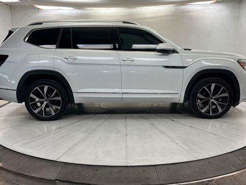 Used 2024 Volkswagen Atlas SEL Premium R-Line AWD/4WD image 7