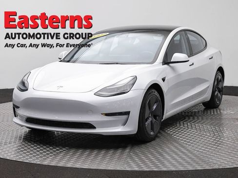 Used 2023 Tesla Model 3 Standard Range RWD image 1
