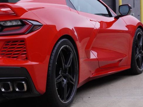 Used 2021 Chevrolet Corvette Stingray Preferred Conv w/ Z51 Performance Package RWD image 23