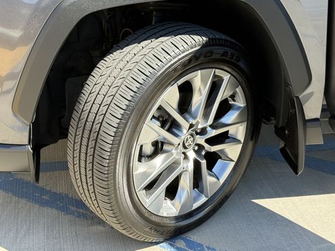 Used 2025 Toyota RAV4 XLE Premium AWD/4WD image 17