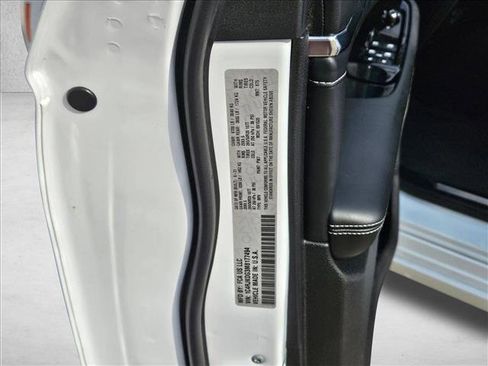 Used 2021 Jeep Grand Cherokee L Overland w/ Advanced Protech Group III image 20