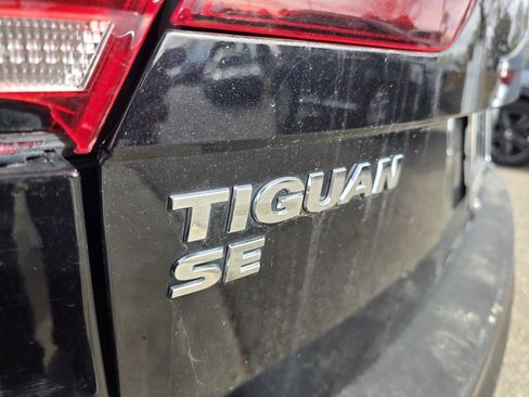 Used 2021 Volkswagen Tiguan SE R-Line image 10