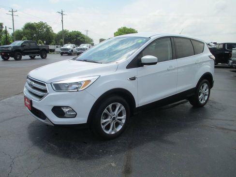 Used 2017 Ford Escape SE FWD image 11