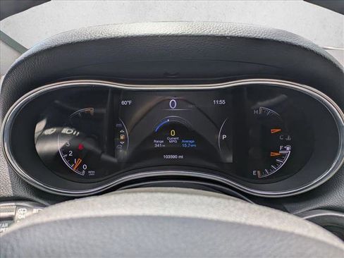 Used 2017 Jeep Grand Cherokee Altitude AWD/4WD image 11
