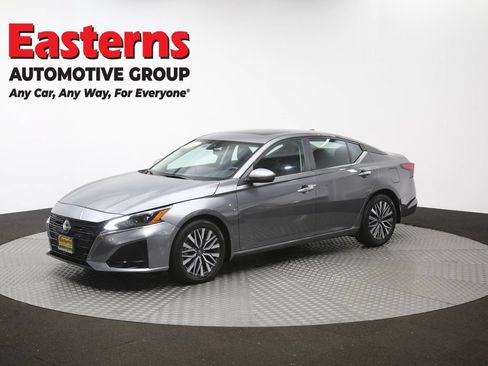 Used 2023 Nissan Altima 2.5 SV w/ SV Premium Package FWD image 56