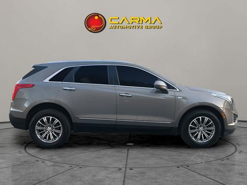 Used 2018 Cadillac XT5 Luxury w/ Driver Awareness Package image 9