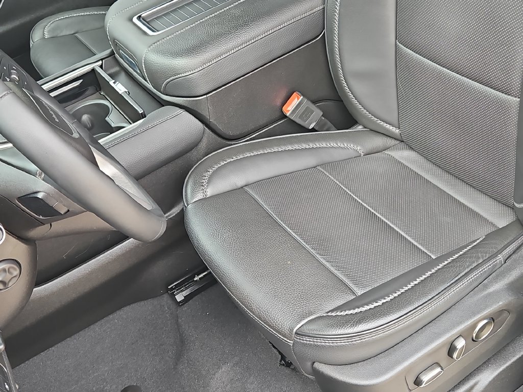 Used 2024 GMC Yukon Denali w/ Max Trailering Package AWD/4WD image 16