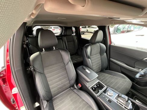 Used 2024 Mitsubishi Outlander SE image 14