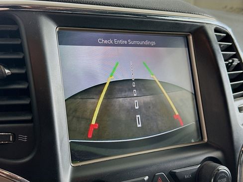 Used 2015 Jeep Grand Cherokee Limited image 22