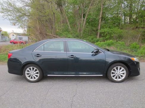 Used 2013 Toyota Camry XLE FWD image 12