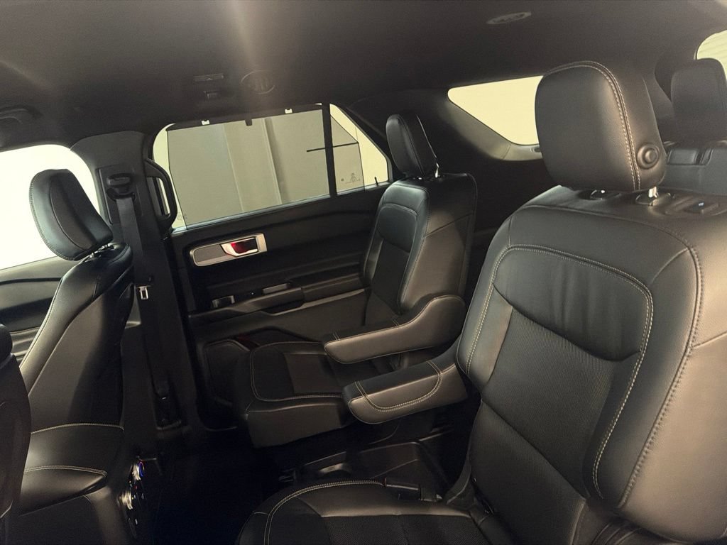 Used 2020 Ford Explorer Limited w/ Hybrid Equipment Group 310A AWD/4WD image 58