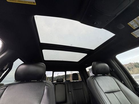 Used 2019 Ford F150 Lariat w/ Equipment Group 502A Luxury image 28