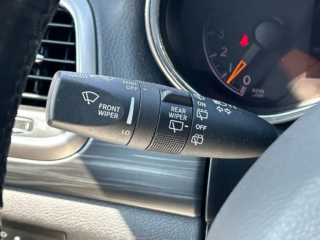 Certified 2020 Jeep Grand Cherokee Laredo AWD/4WD image 30