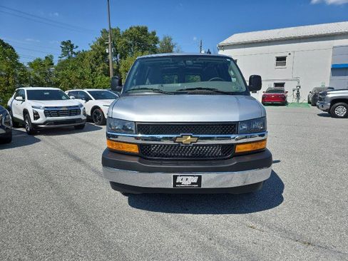 New 2025 Chevrolet Express 3500 w/ Driver Convenience Package image 5