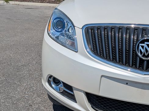 Used 2012 Buick Verano Leather image 9