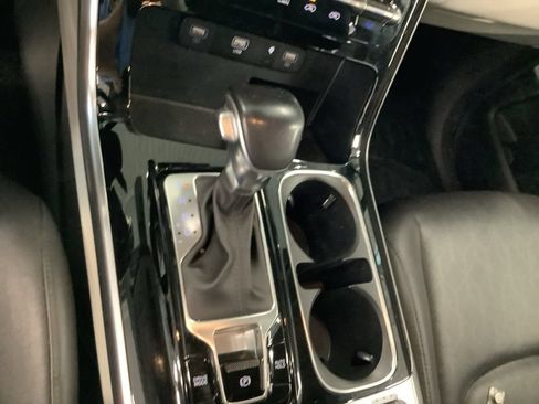 Certified 2023 Kia Carnival SX FWD image 29