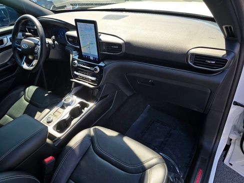 Used 2024 Ford Explorer ST w/ Equipment Group 401A AWD/4WD image 27