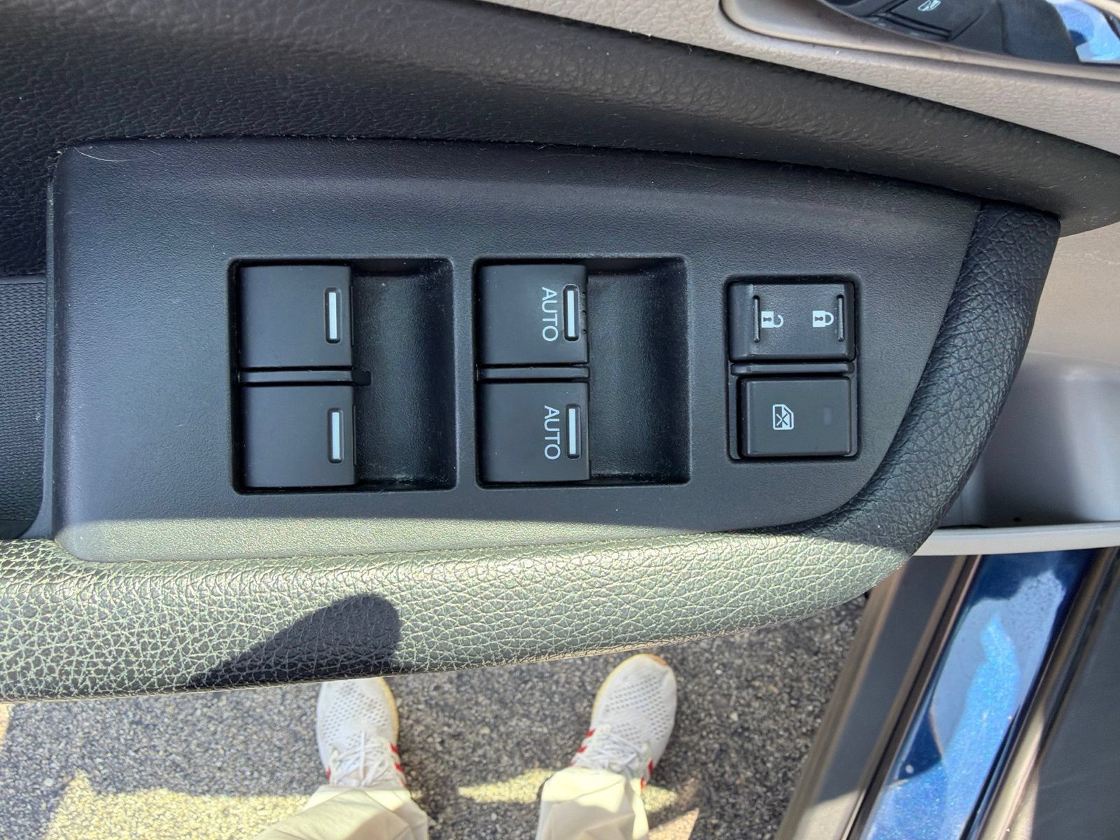 Used 2017 Honda Pilot EX-L image 12