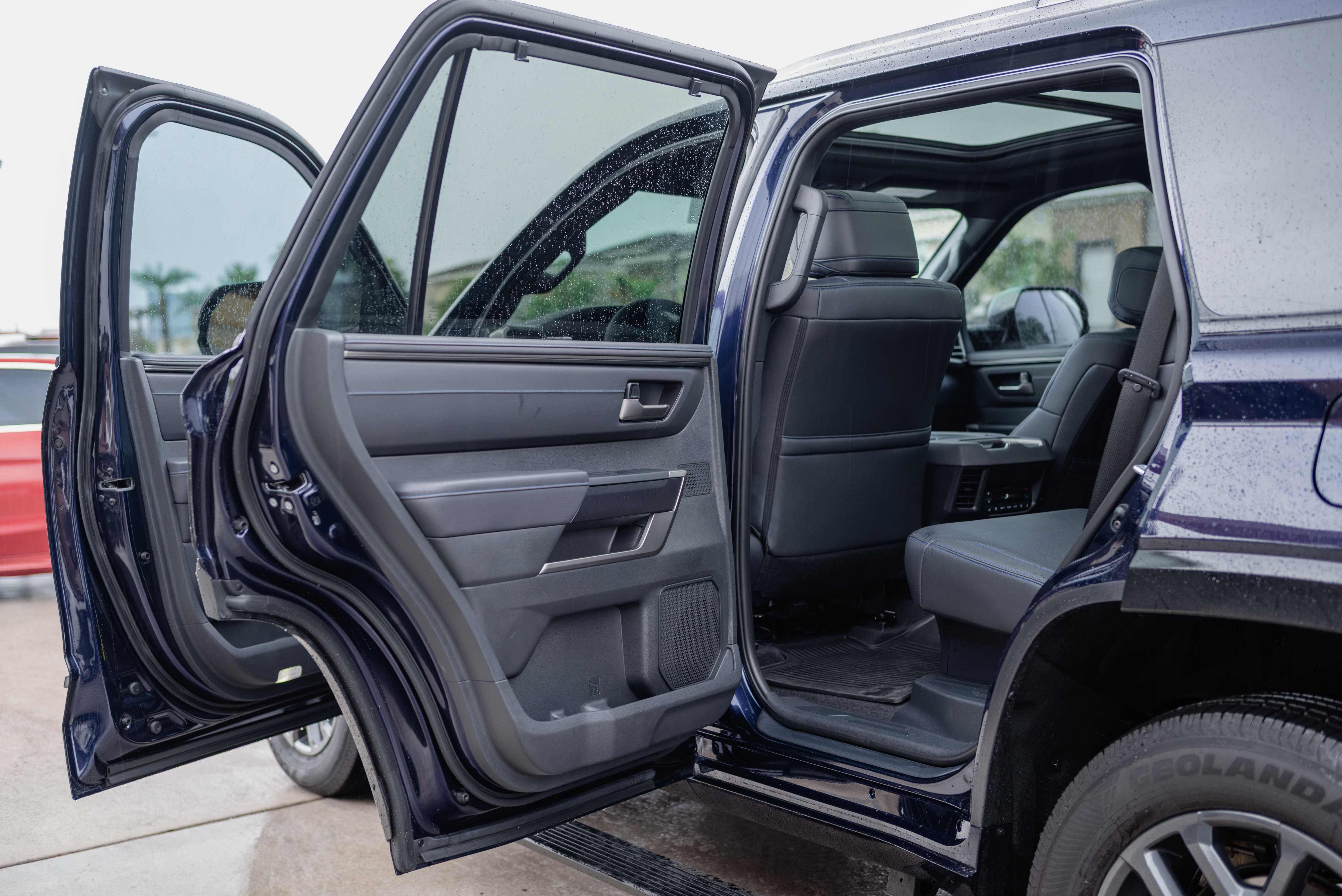 Used 2026 Toyota Sequoia Platinum w/ Tow Technology Package AWD/4WD image 11