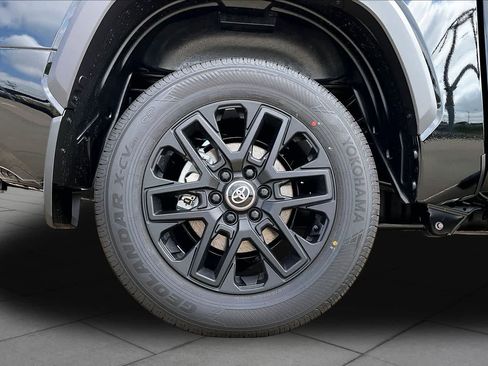 New 2026 Toyota Tundra Limited AWD/4WD image 11