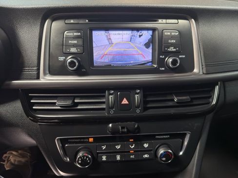 Used 2017 Kia Optima LX FWD image 15
