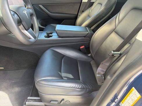 Used 2021 Tesla Model Y Long Range image 9