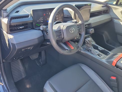 Used 2026 Toyota RAV4 FWD image 20