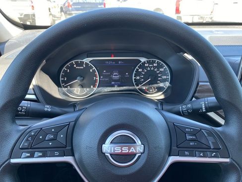 Used 2025 Nissan Altima 2.5 SV image 27