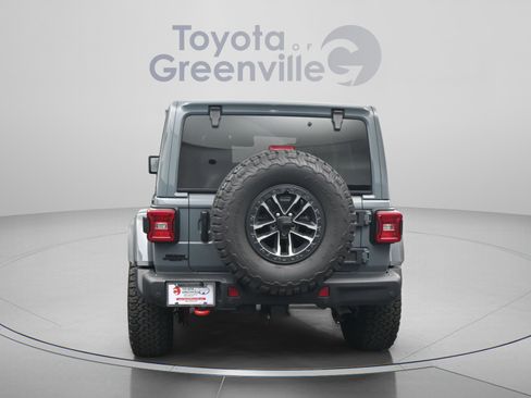 Used 2025 Jeep Wrangler Unlimited Rubicon AWD/4WD image 11