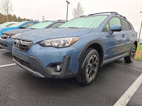 Certified 2021 Subaru Crosstrek 2.0i Premium w/ Moonroof Package image 3