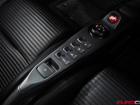 Used 2019 Ford GT RWD image 44