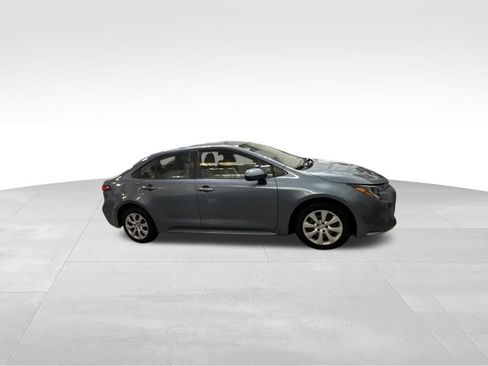 Used 2021 Toyota Corolla LE w/ Carpet Mat Package (TMS) FWD image 6