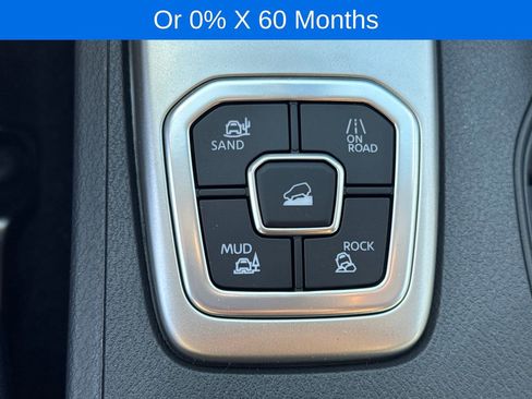 New 2026 Nissan Frontier SV w/ Tow Package AWD/4WD image 35