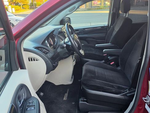 Used 2014 Dodge Grand Caravan American Value Package w/ UConnect Hands-Free Group image 10