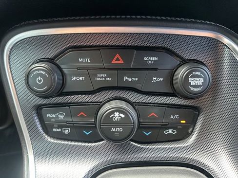 Used 2018 Dodge Challenger GT w/ Driver Convenience Group image 19