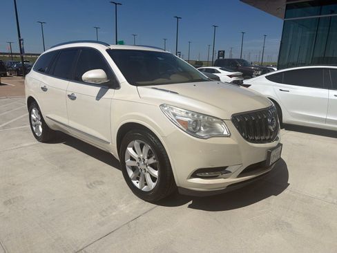 Used 2015 Buick Enclave Premium w/ Trailering Package FWD image 3