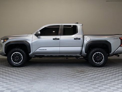 Used 2024 Toyota Tacoma TRD Off-Road w/ TRD Off Road Upgrade Package image 7