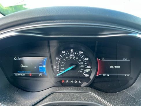 Used 2020 Ford Fusion SE FWD image 20