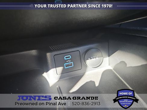 Used 2022 Ford Escape SE w/ SE Sport Appearance Package FWD image 18