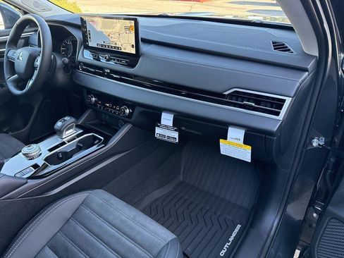New 2026 Mitsubishi Outlander SE FWD image 23